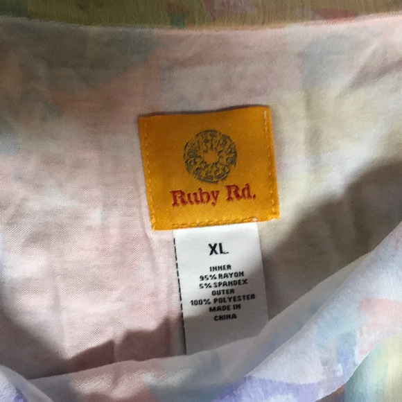 New Ruby Rd. Spring Blouse - Picture 2 of 5